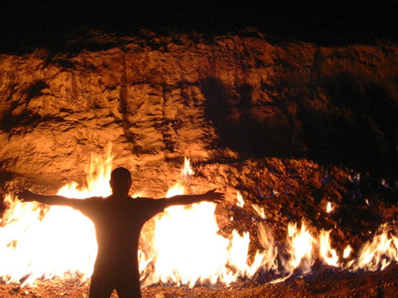 جبل النار أسطورة أذربيجان التي لا تنطفئ